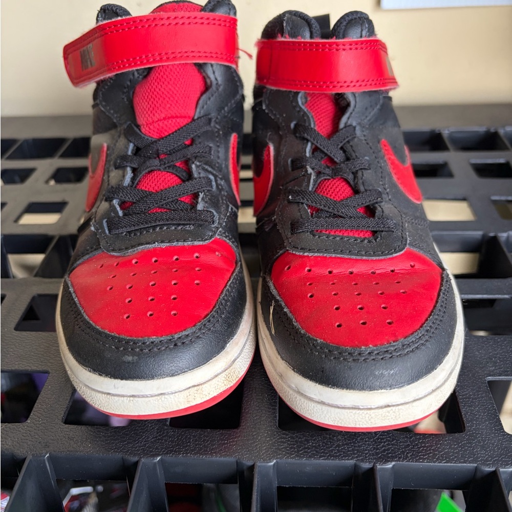 Nike Kids Red and Black Sneakers